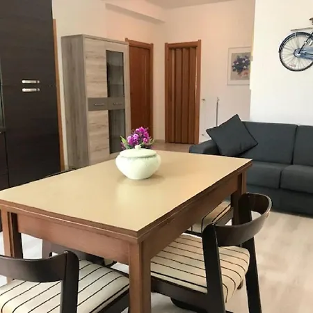 Bikes And Flowers Apartment Alghero